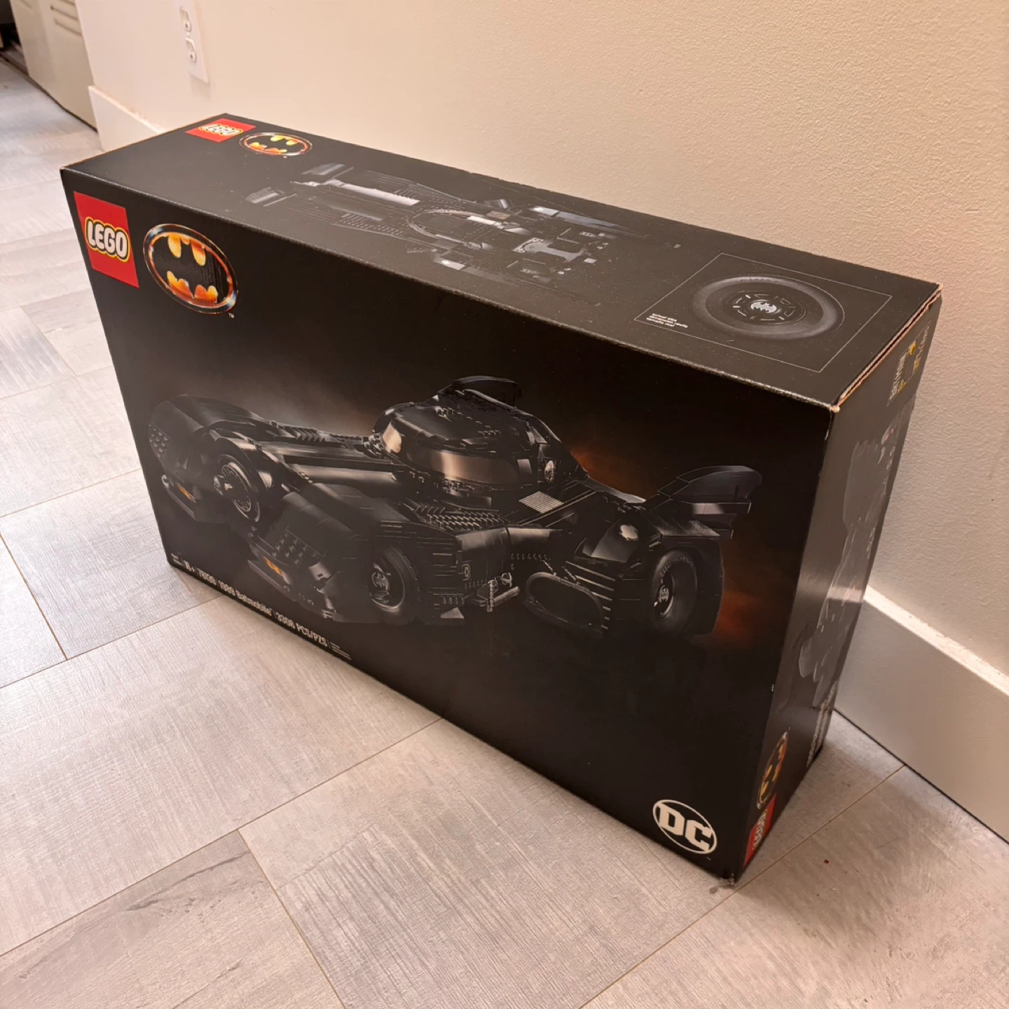 Brand New RARE LEGO DC Batman 1989 Batmobile 76139 Building Kit - photo 5