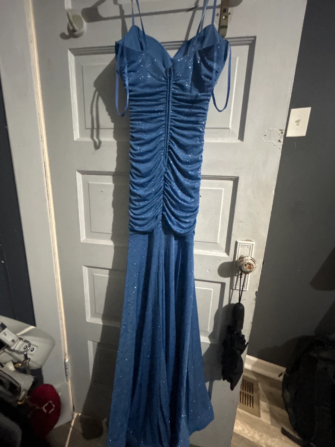 Juniors' Glitter Cowlneck Mermaid Gown - photo 2