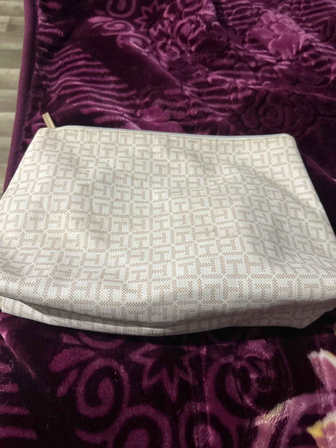 Tommy Hilfiger Cosmetic Bag - photo 2