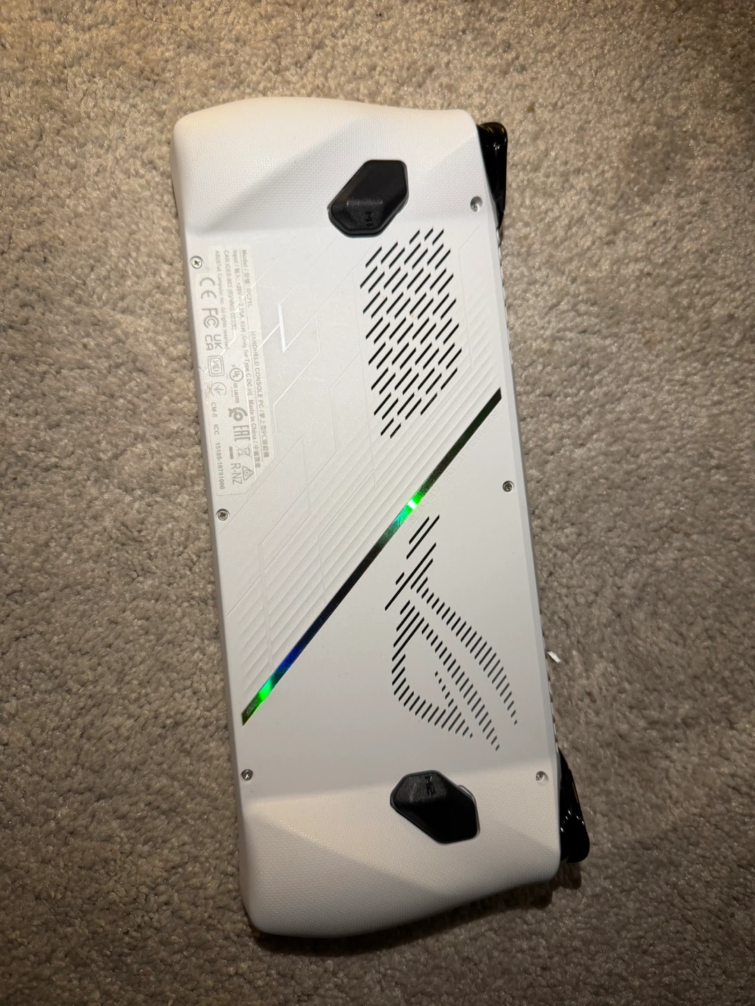 ASUS ROG Ally used under 5 times - photo 2