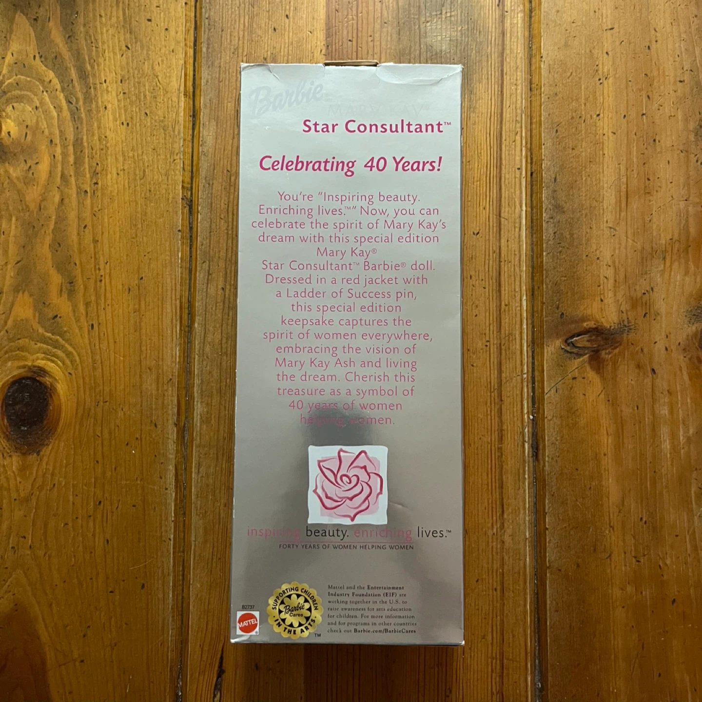 Barbie Mary Kay Star Consultant Doll (New In Box) - photo 5