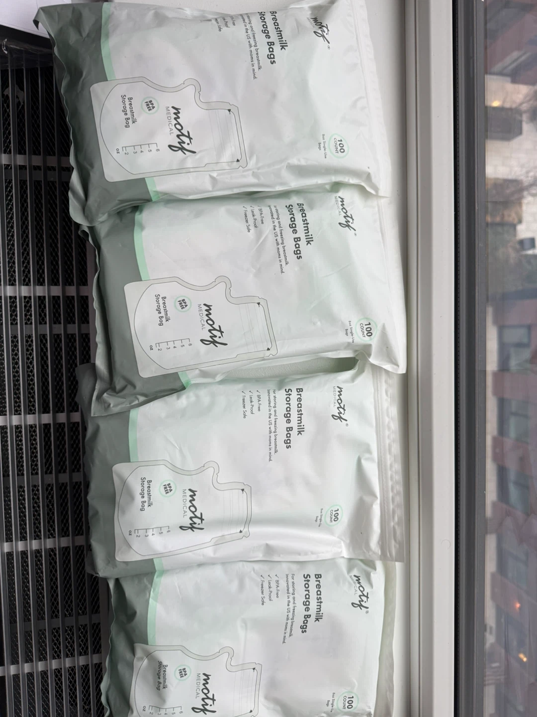 Motif Breastmilk Storage Bags - 4 Packs of 100 Count