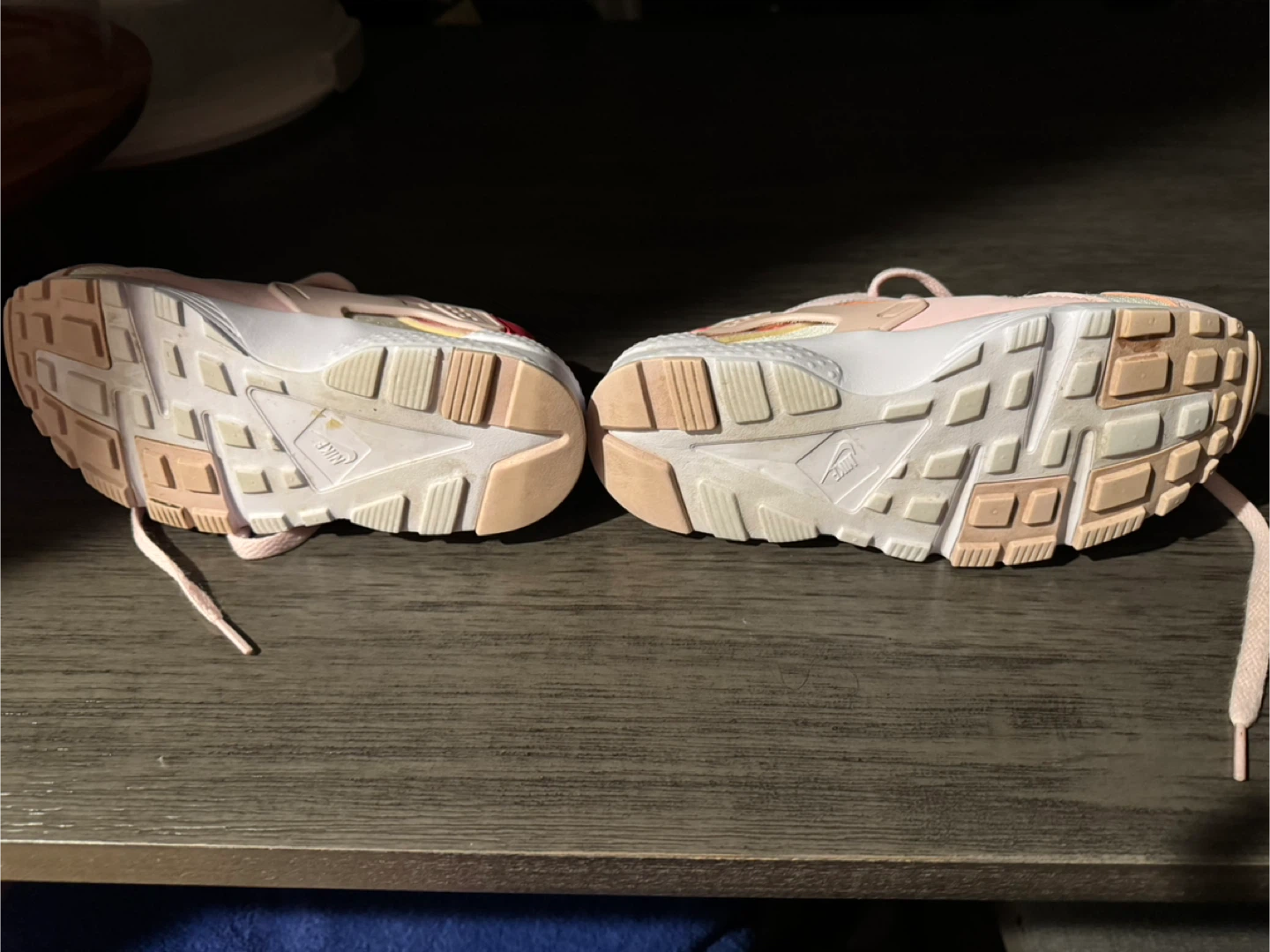 Nike Huarache Run Pink/White Size 3.5Y - photo 2