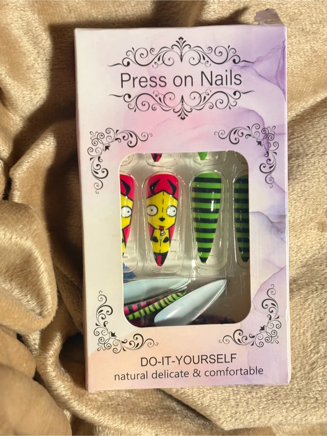 🥕Cartoon Style Press On Nails