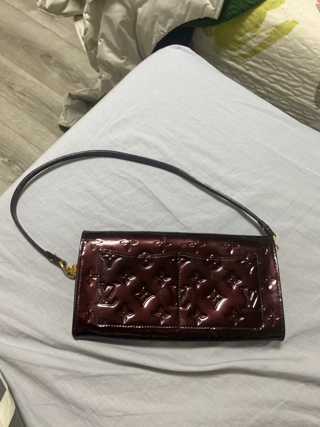 Louis Vuitton Vernis Pochette - photo 3