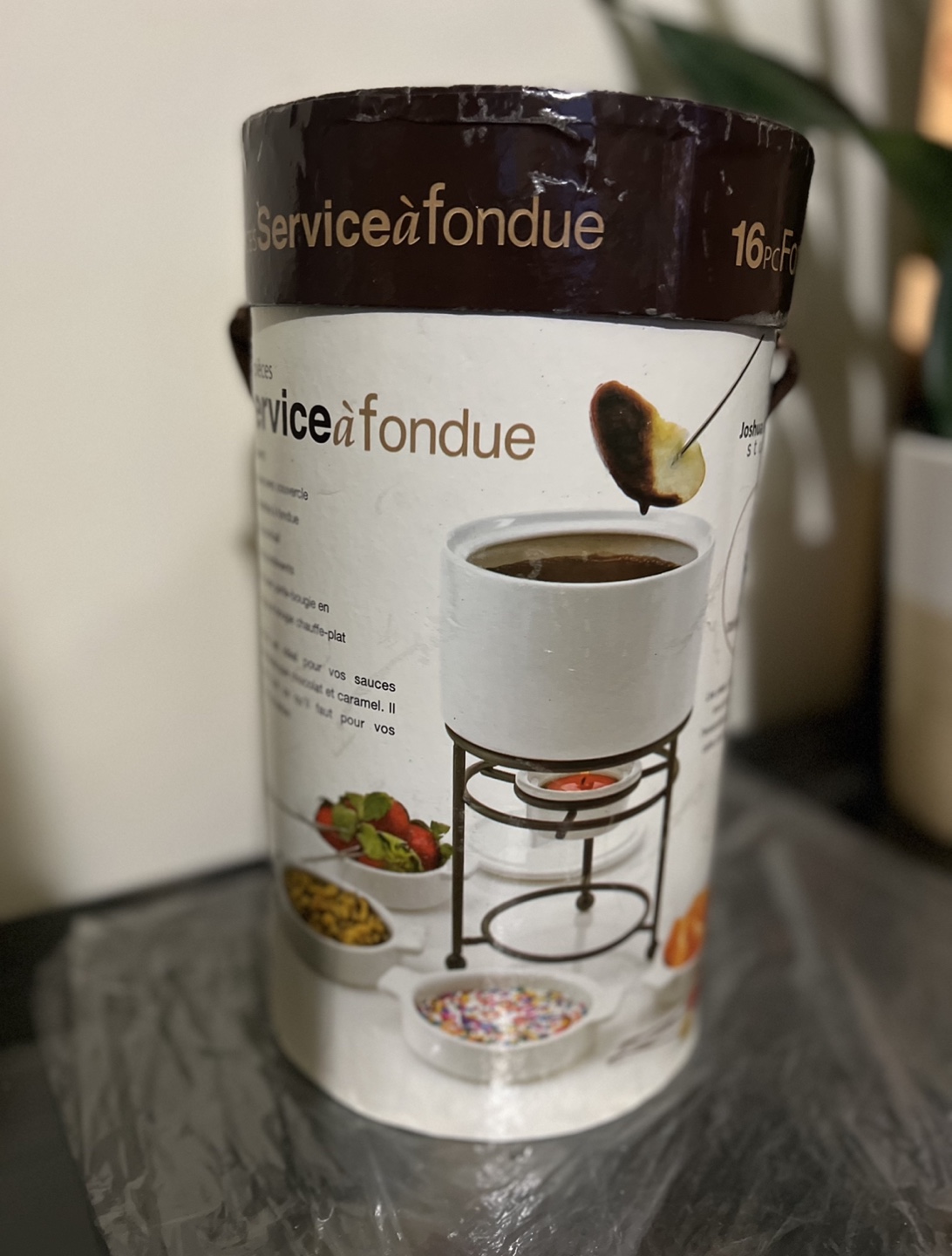 Brand New-Service à fondue - 16pc Fondue Set