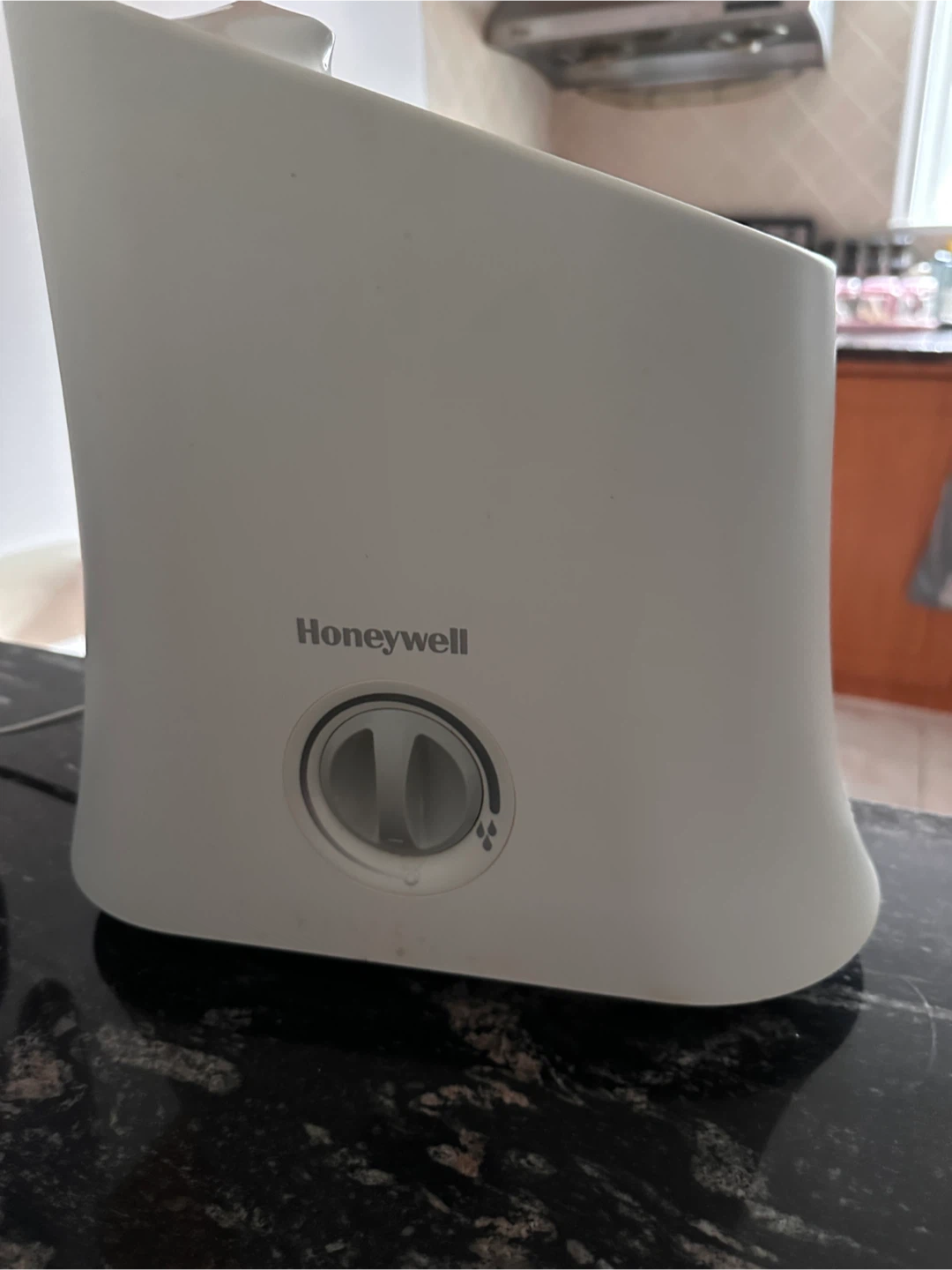 Honeywell Cool Moisture Humidifier - photo 2