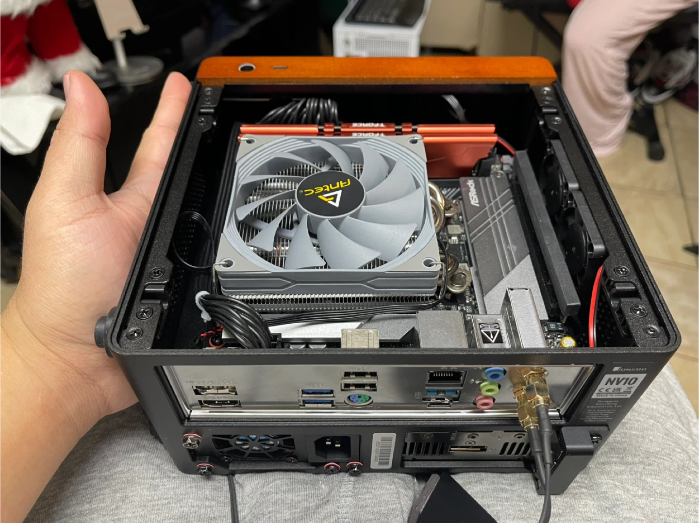 Gaming/workstation 1TB 4060, 4Liter ITX - photo 2