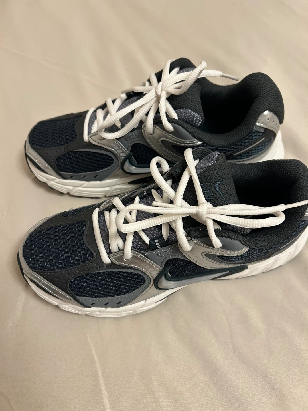 Tenis nike para niño talla 6.5 - photo 3