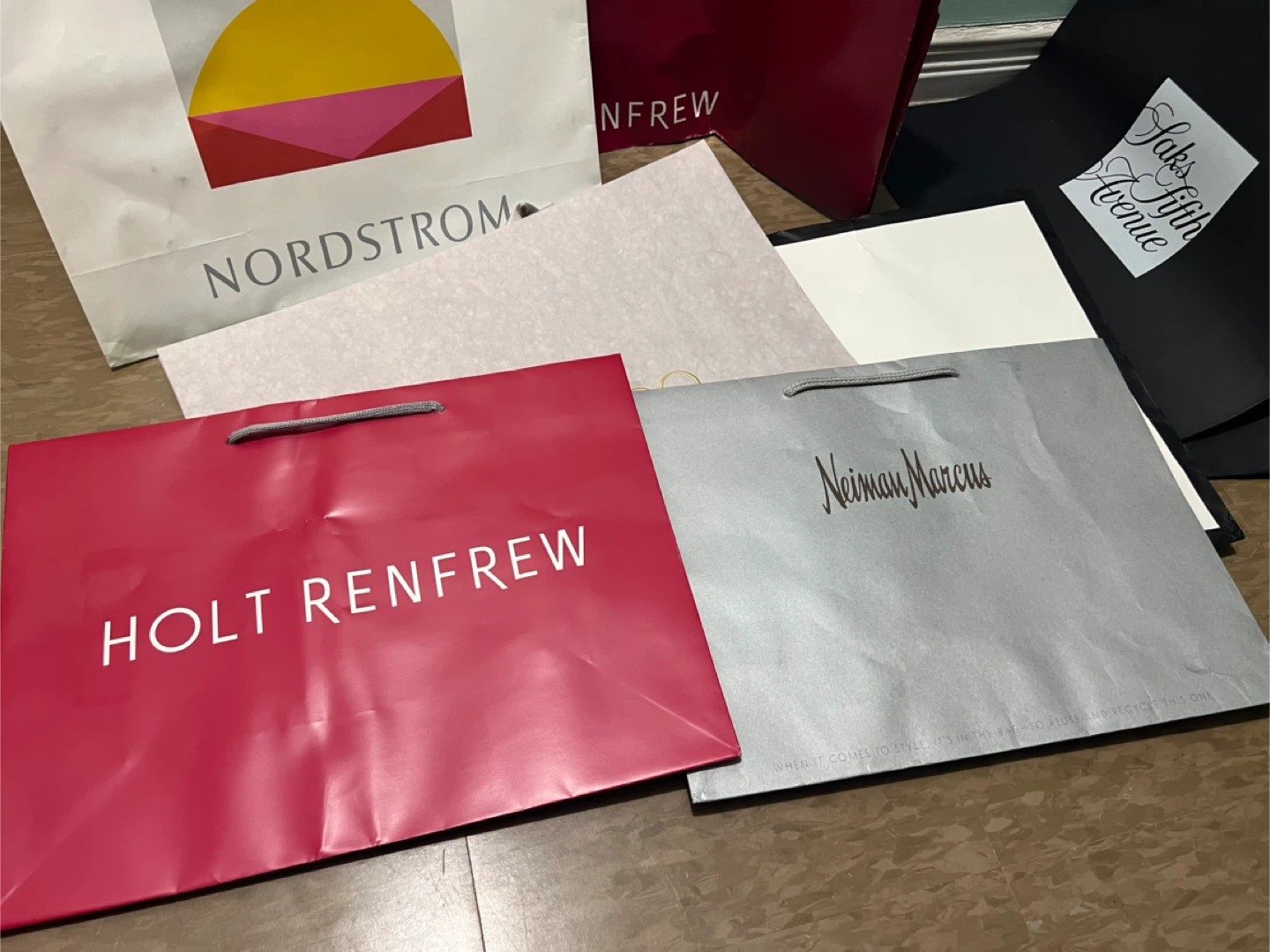 LUXURY STORES Shopping Bags Lot - photo 2