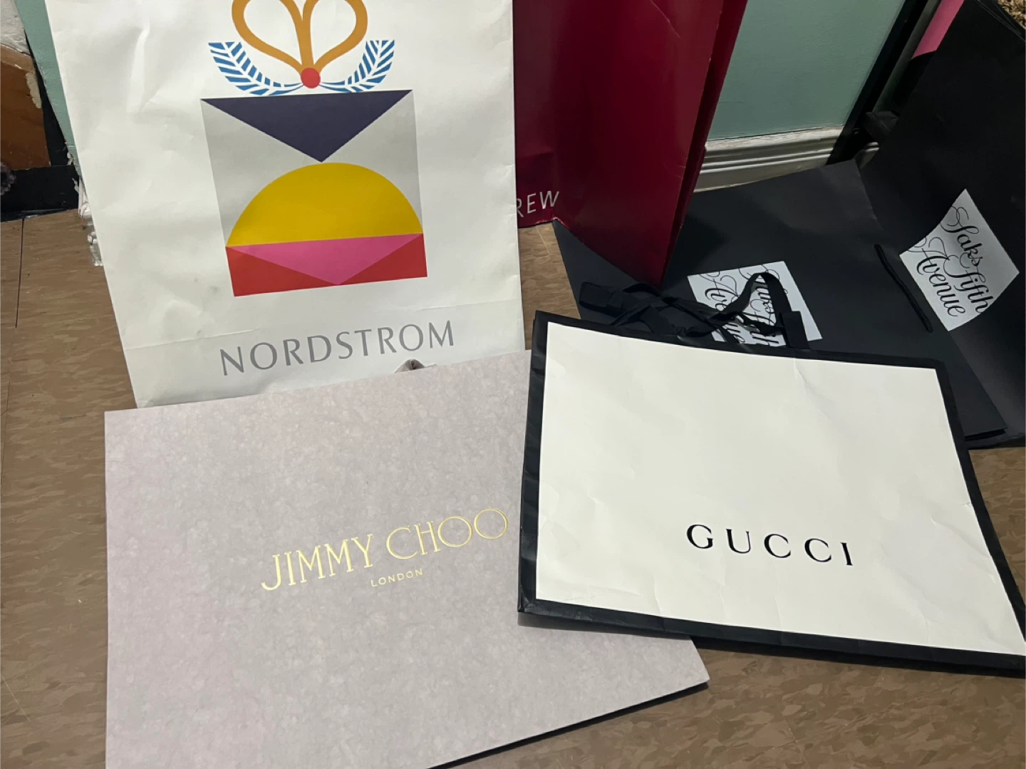 LUXURY STORES Shopping Bags Lot - photo 3