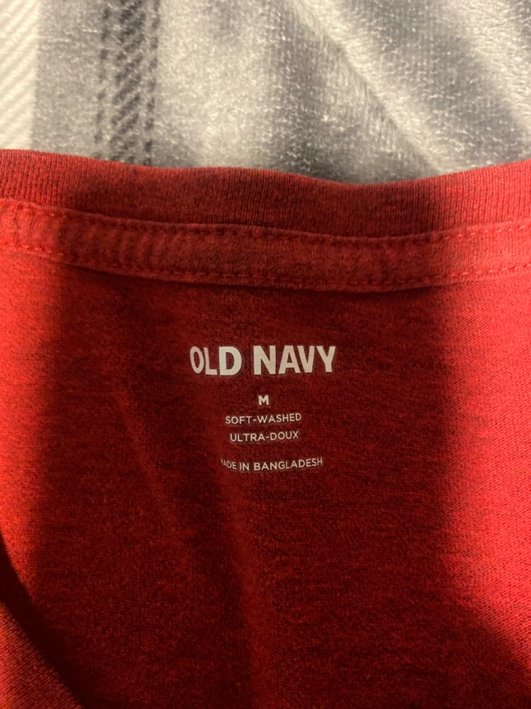 Mens Old Navy Gym Shirt Size Medium - photo 2