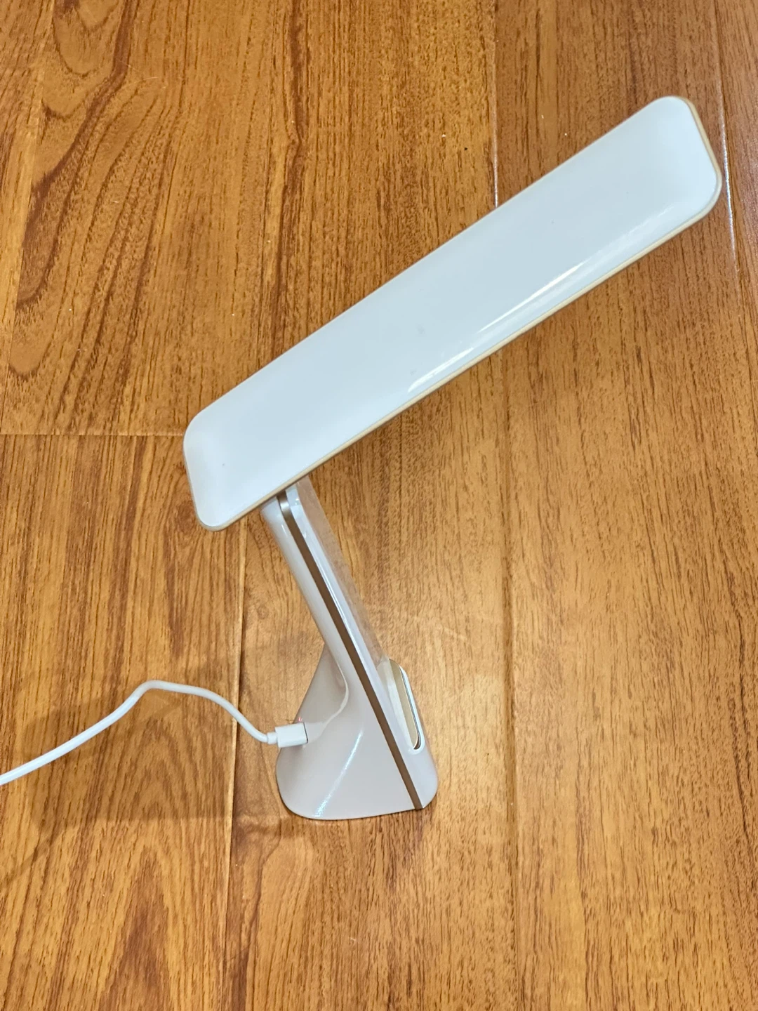 LED Desk Lamp - White & Gold - photo 2