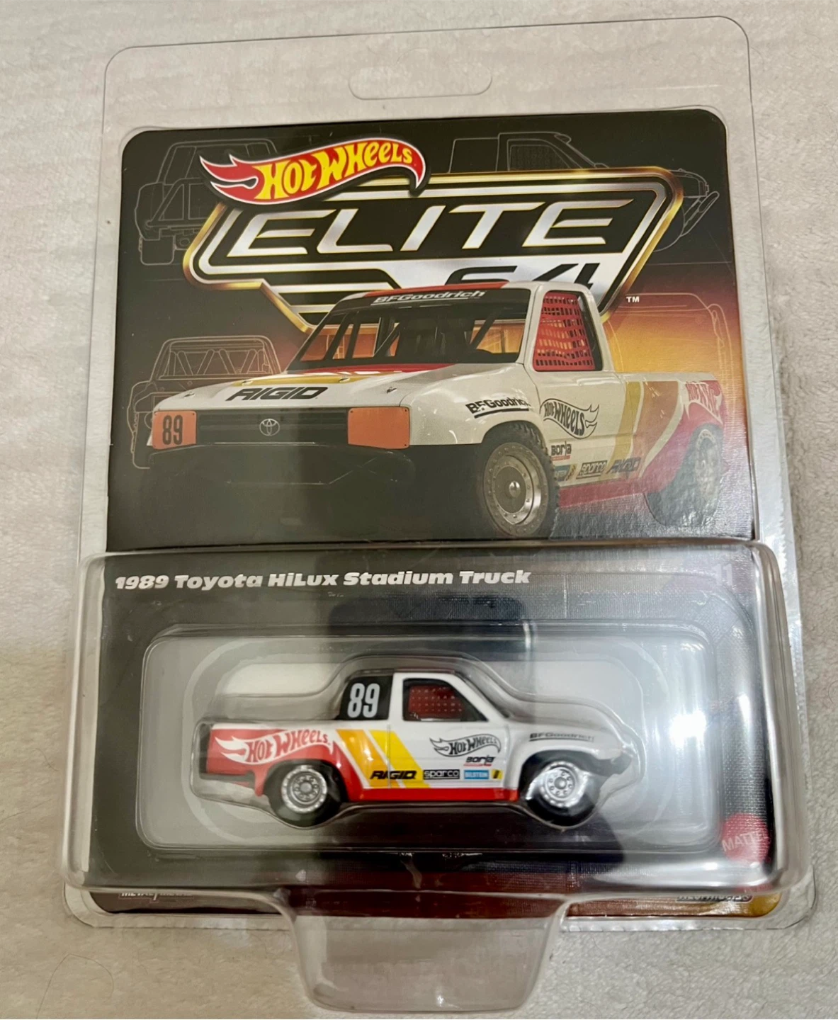 Hot Wheels Elite 64 Toyota Hilux