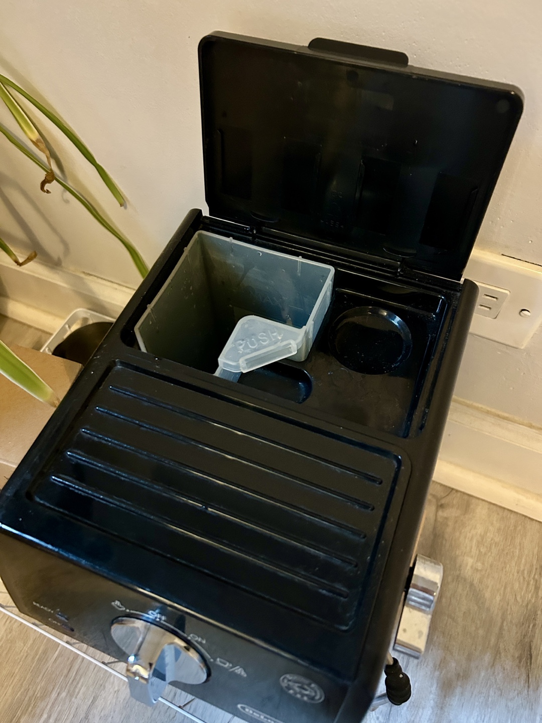DeLonghi ECP3120 15 Bar Espresso Machine - photo 3