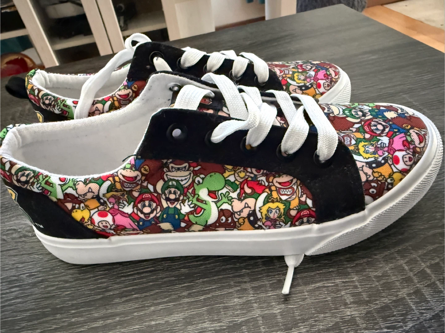 Super Mario Sneakers, Size 4