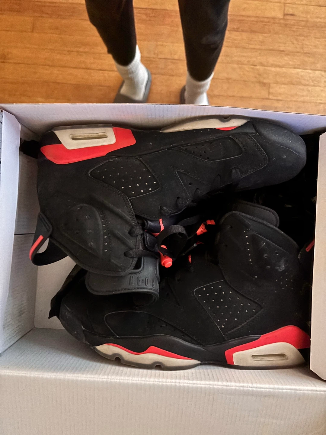 Air Jordan 6 Retro Black Infrared Size 9.5