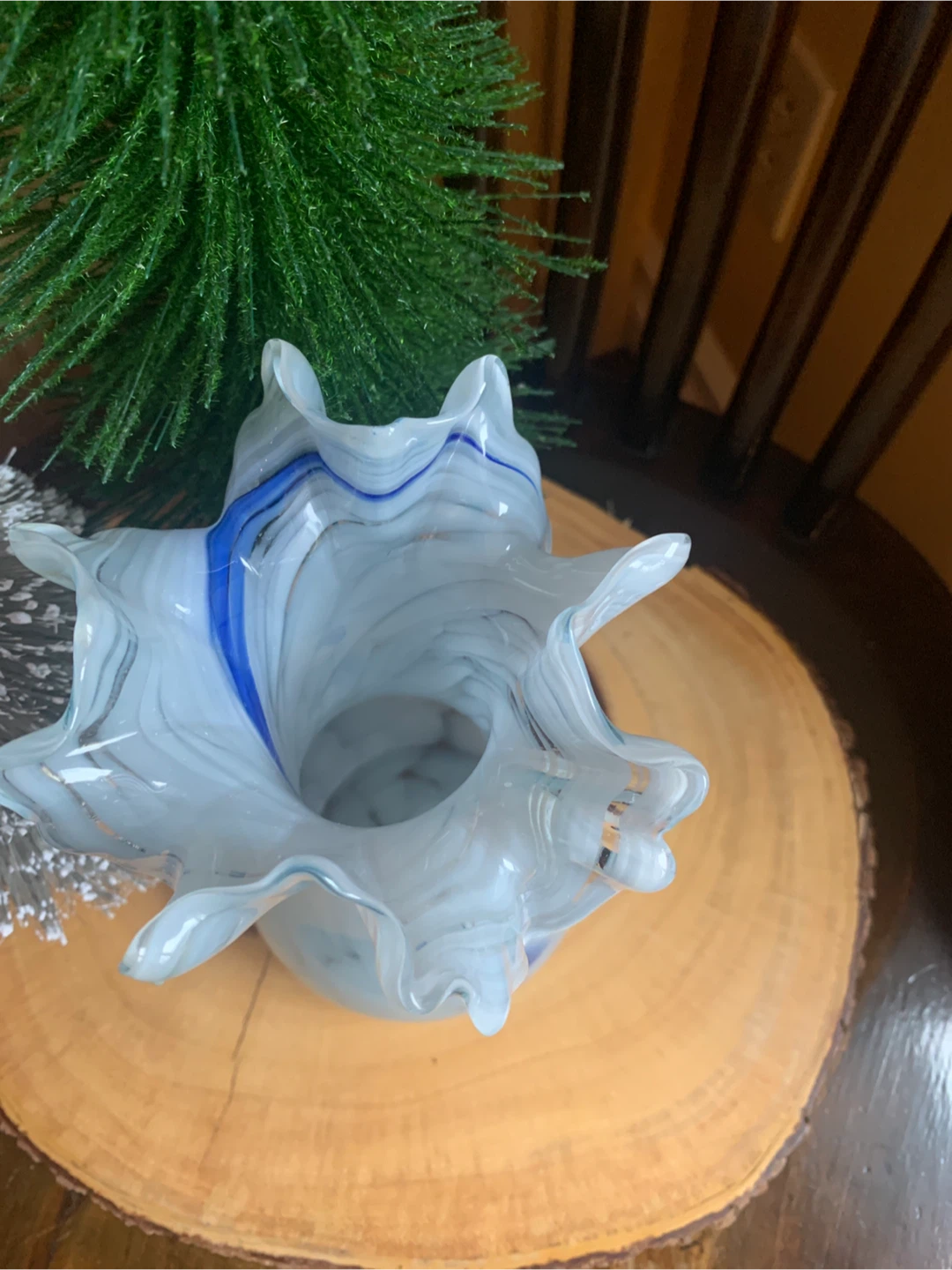 Blue & White Handblown Art Glass Vase🥕 - photo 2