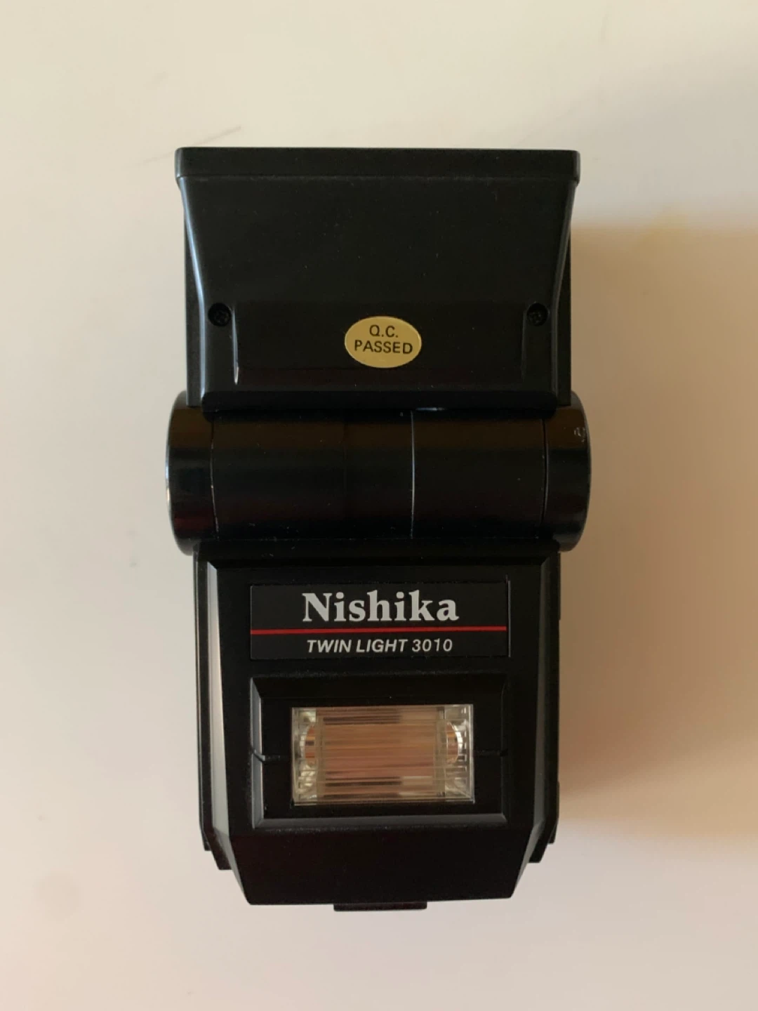 Nishika Twin Light 3010 Variable-Angle Electronic Flash - photo 4