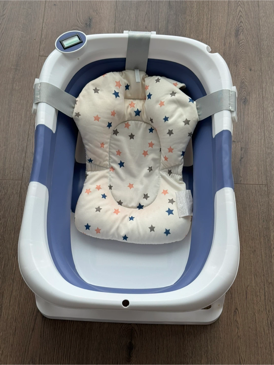 Blue & White Collapsible Baby Bathtub