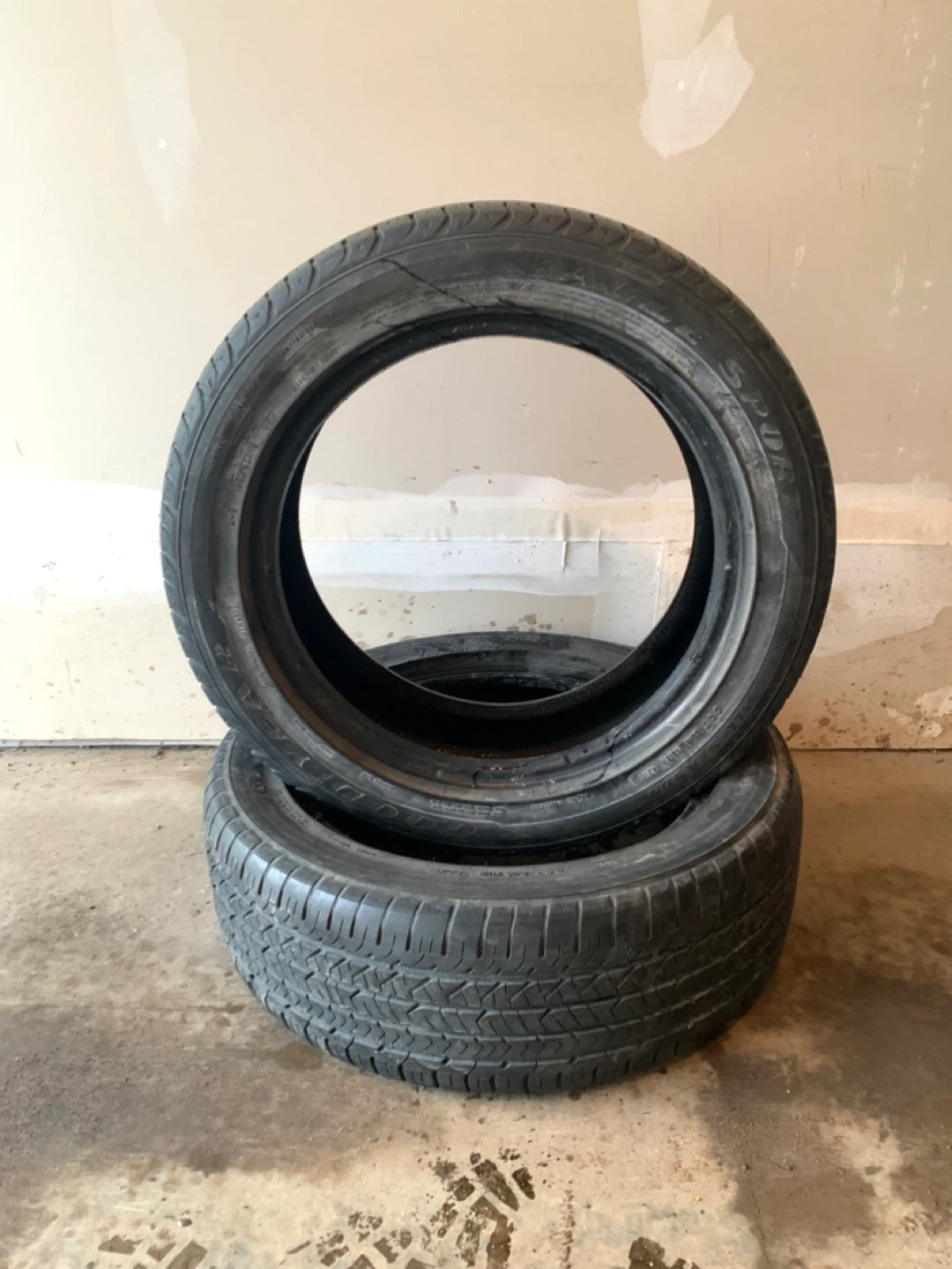 2 All Seasons Tires 195/55R16 in Very Good Condition
