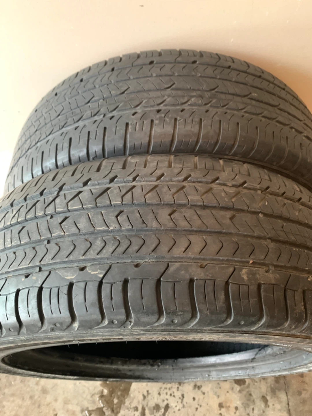 2 All Seasons Tires 195/55R16 in Very Good Condition - photo 3