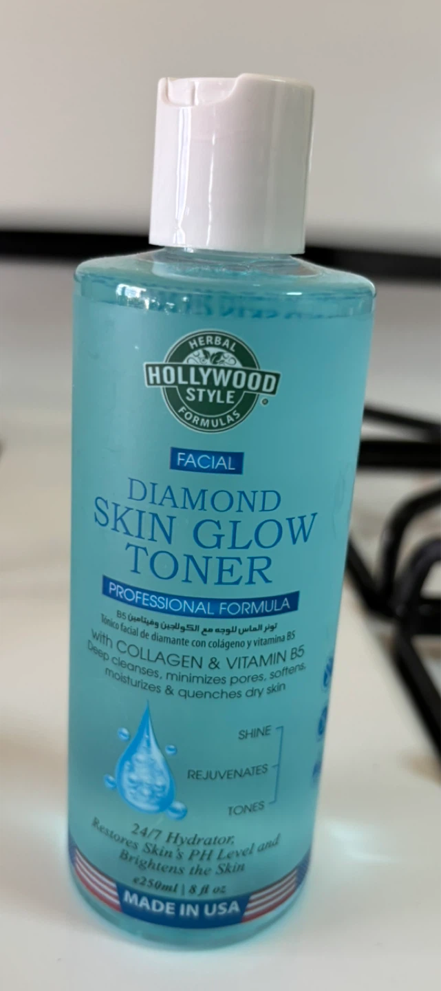 Brand New-Hollywood Style Diamond Skin Glow Toner