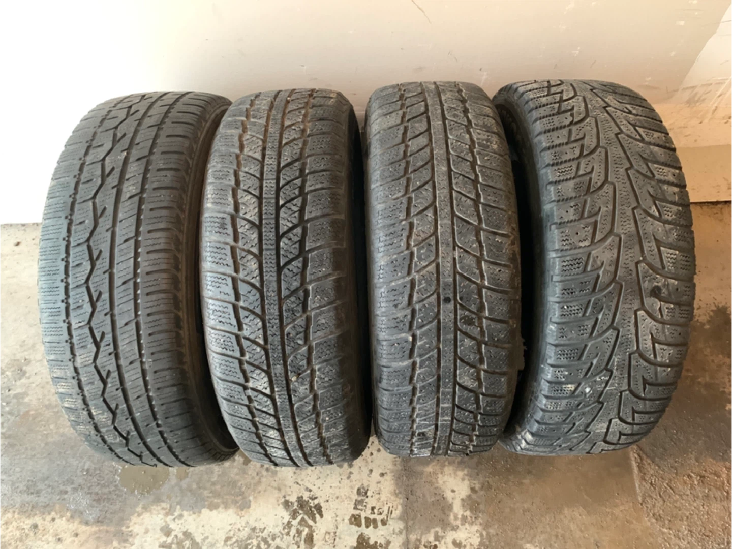 Set of 4 Winter Tires 195/65R15 in Very Good Condition - photo 3