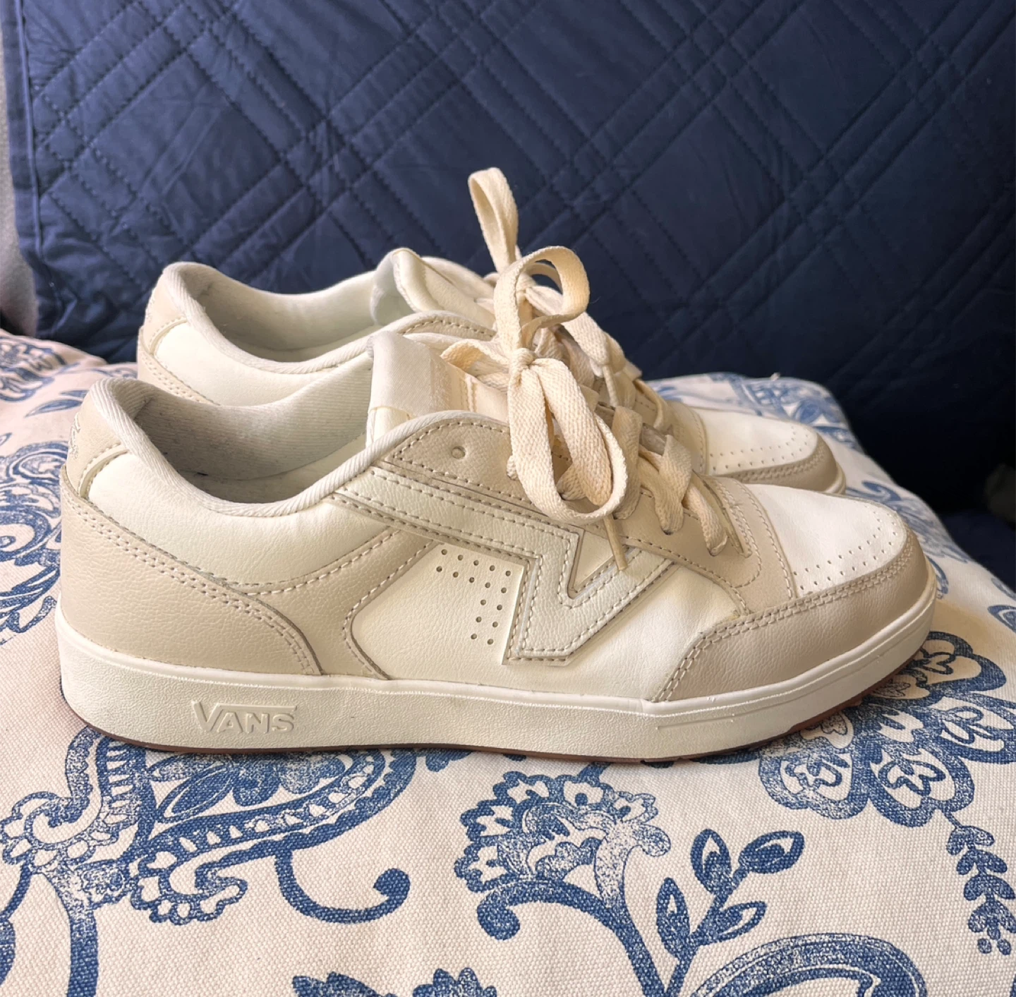 Vans Lowland Comfycush V Men’s Sz 8 Women’s Sz 9.5