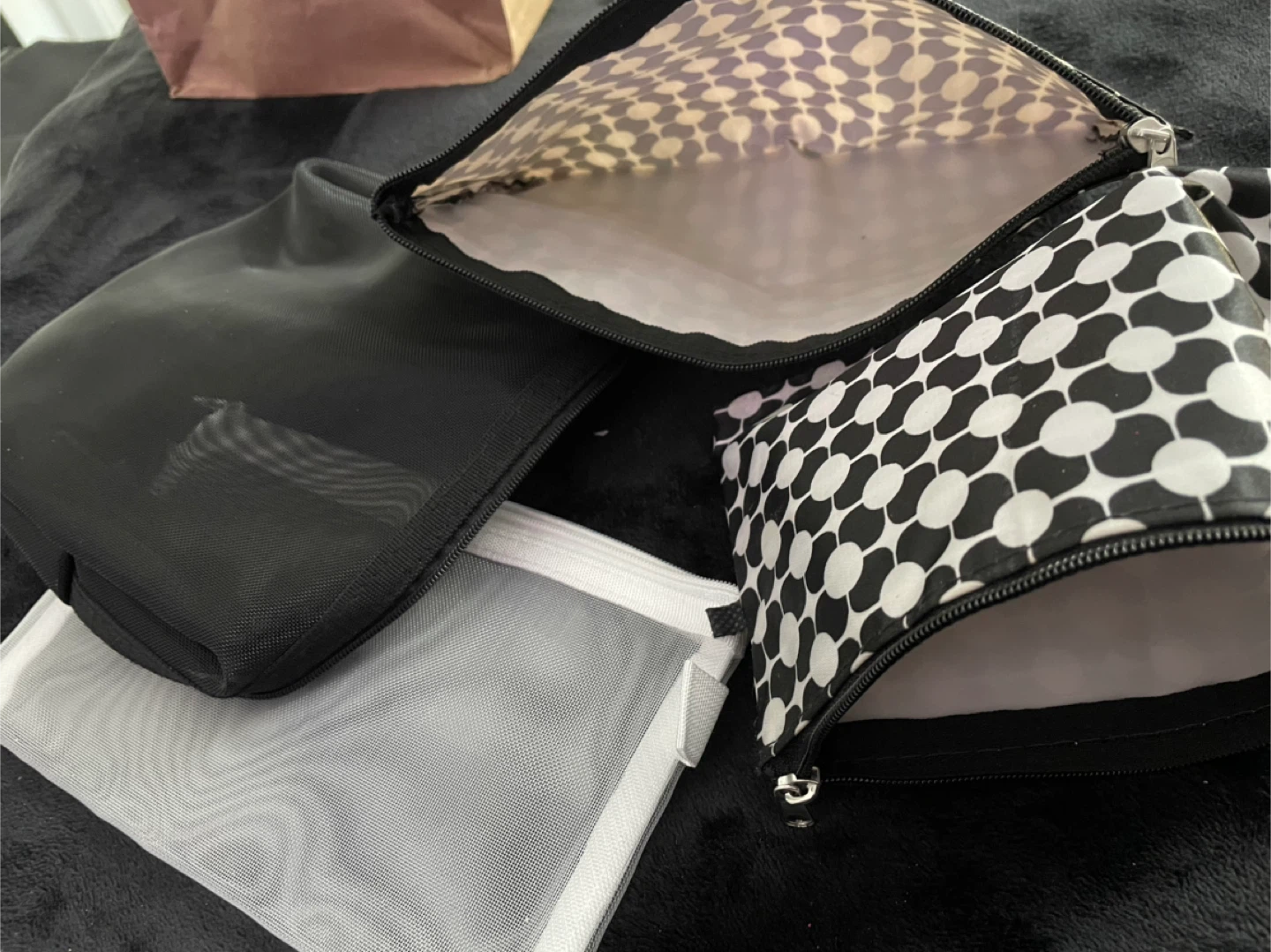 Black and White 4 Piece Makeup Bag Set - photo 4