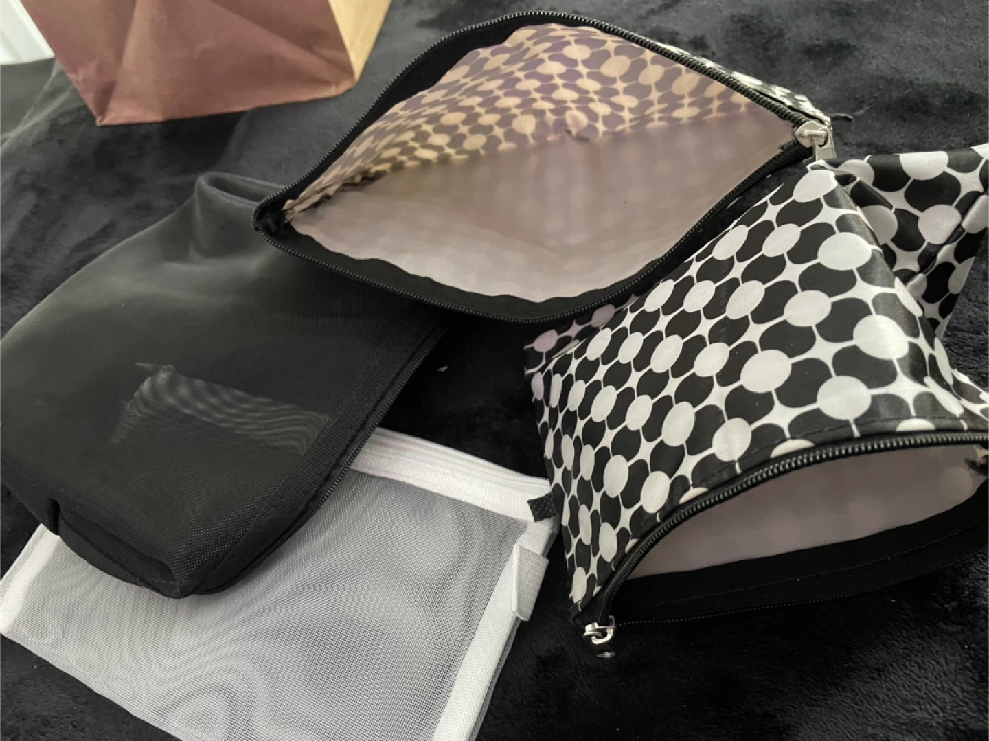 Black and White 4 Piece Makeup Bag Set - photo 3