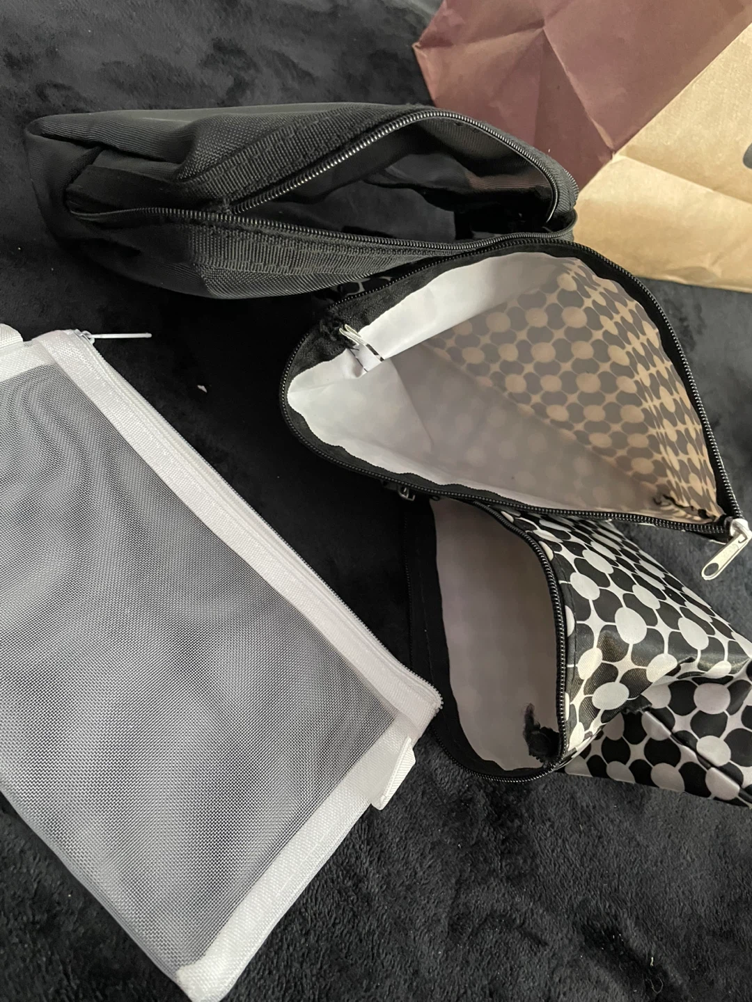 Black and White 4 Piece Makeup Bag Set - photo 5