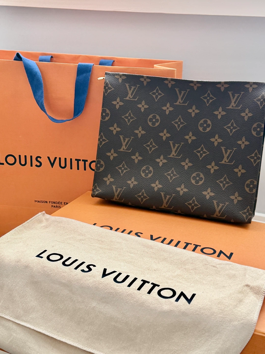 Louis Vuitton Toiletry Pouch 26 - photo 2