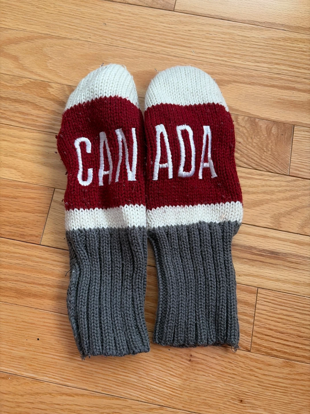 Canada Knit Mittens