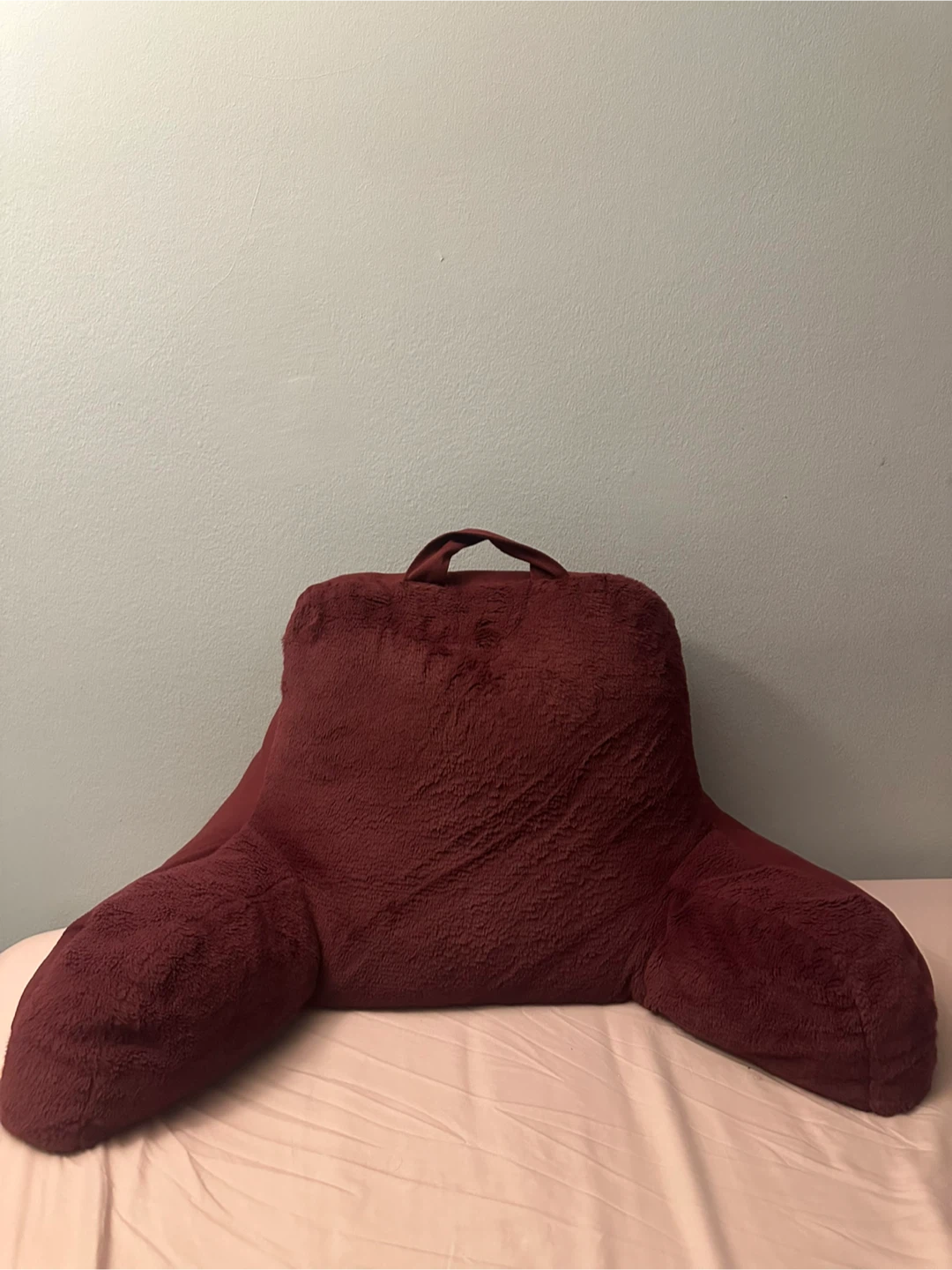 🥕 Burgundy Faux Fur Bed Rest Pillow - photo 3