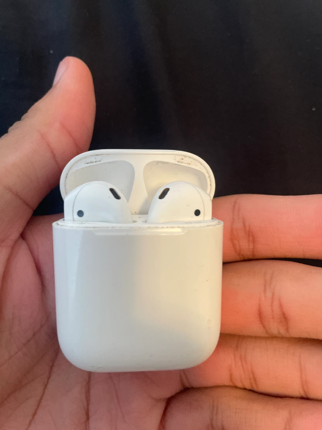 Apple AirPods 2nd Gen - photo 3