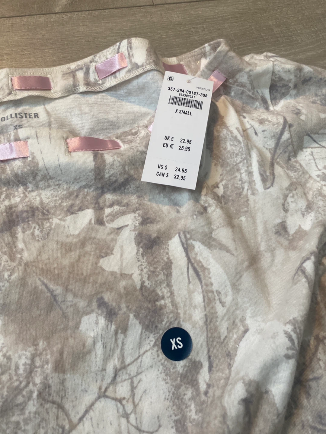 Hollister XS Camo T-Shirt - New with Tags - photo 2