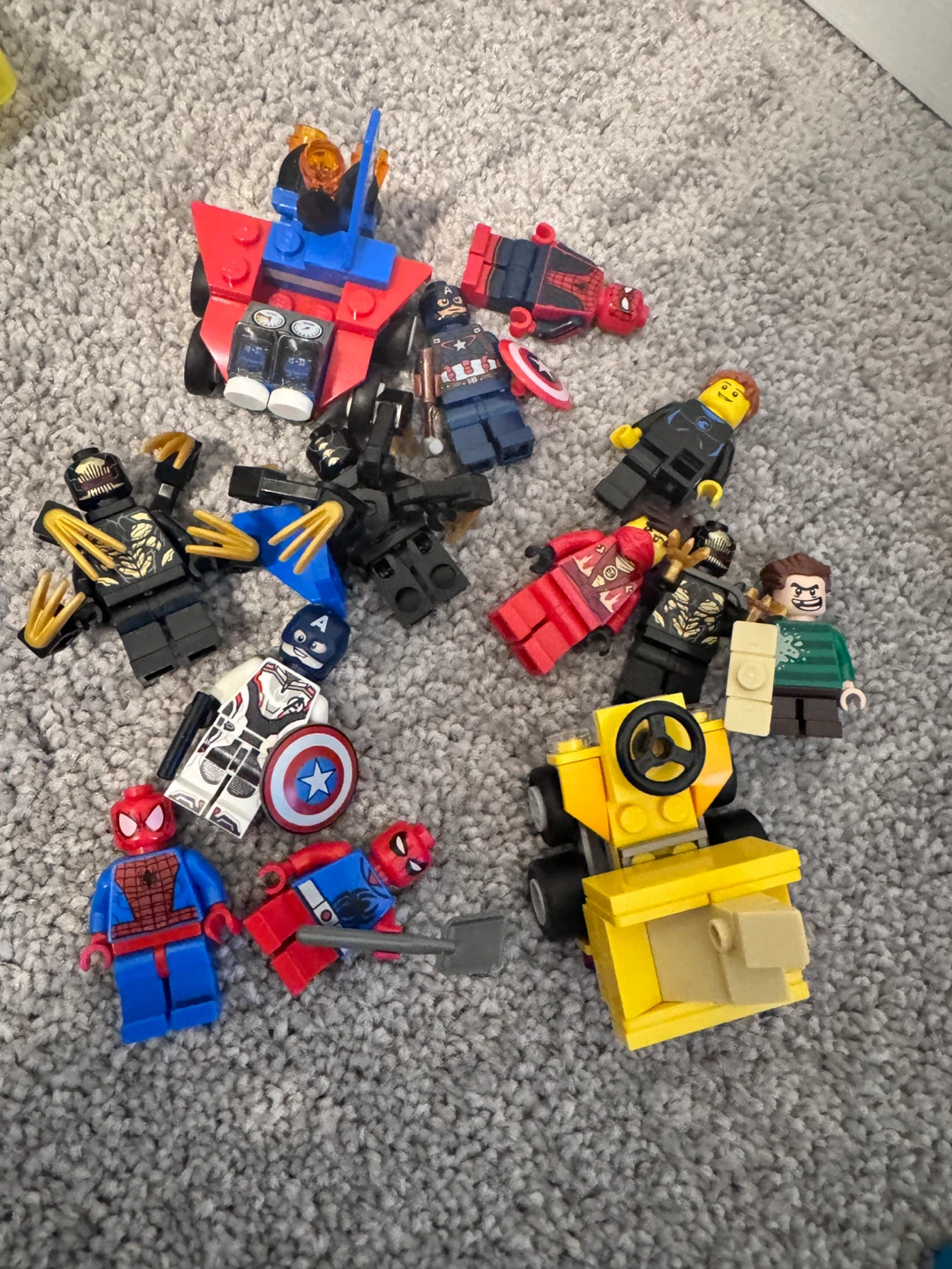 Lego Marvel Minifigures & Vehicles