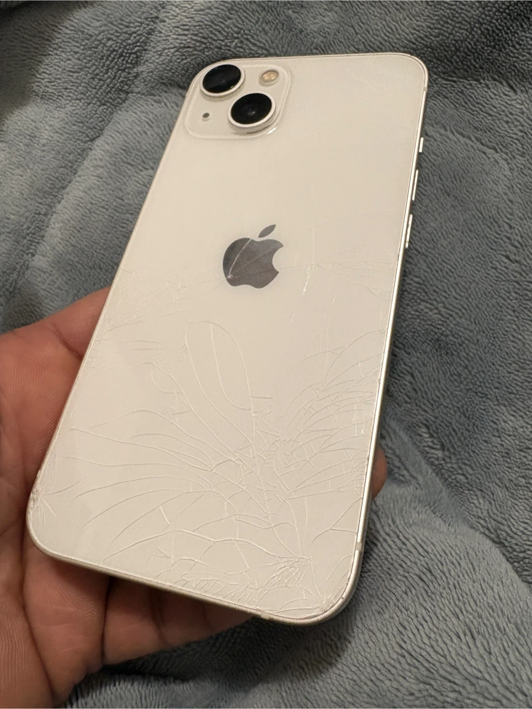 Cracked Apple iPhone 13 - 128GB - photo 3