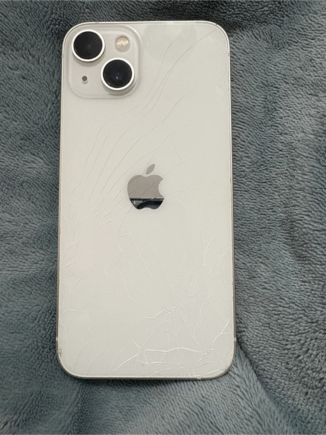 Cracked Apple iPhone 13 - 128GB - photo 2