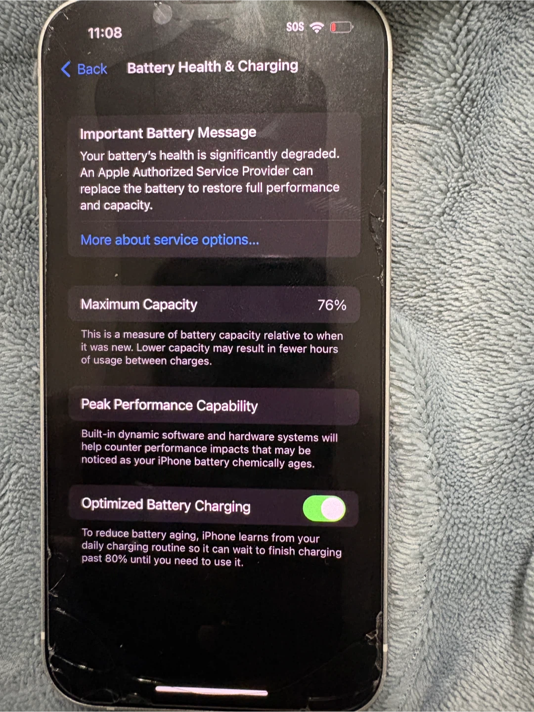 Cracked Apple iPhone 13 - 128GB - photo 5
