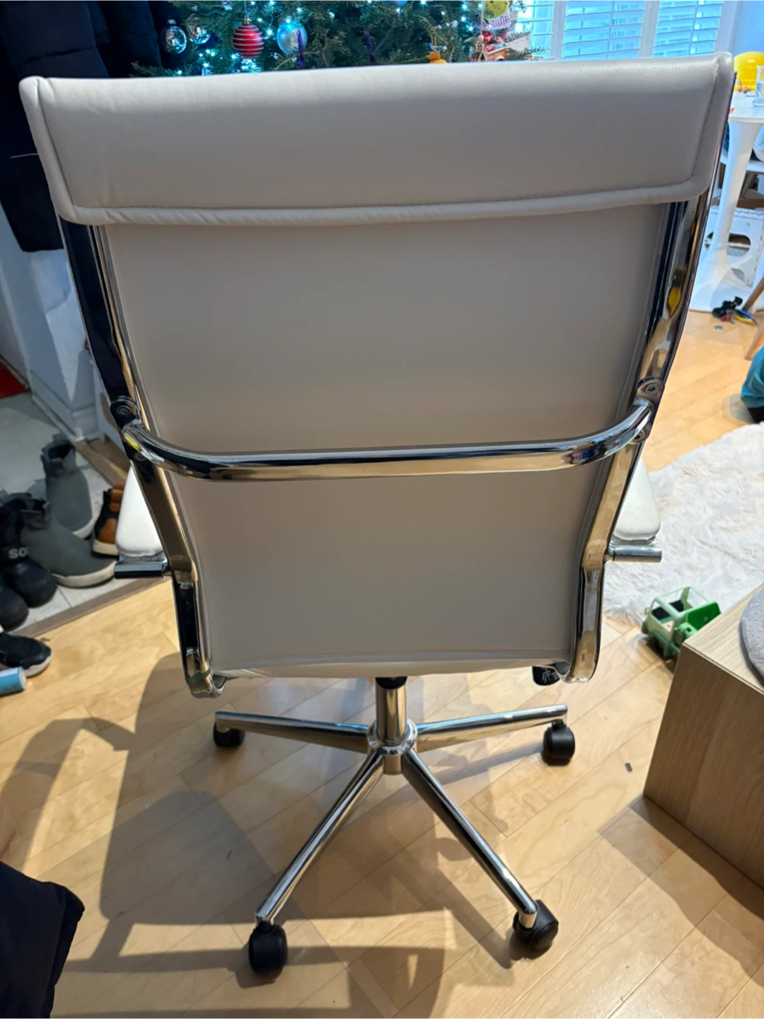 White Office Chair - Some Wear - photo 3