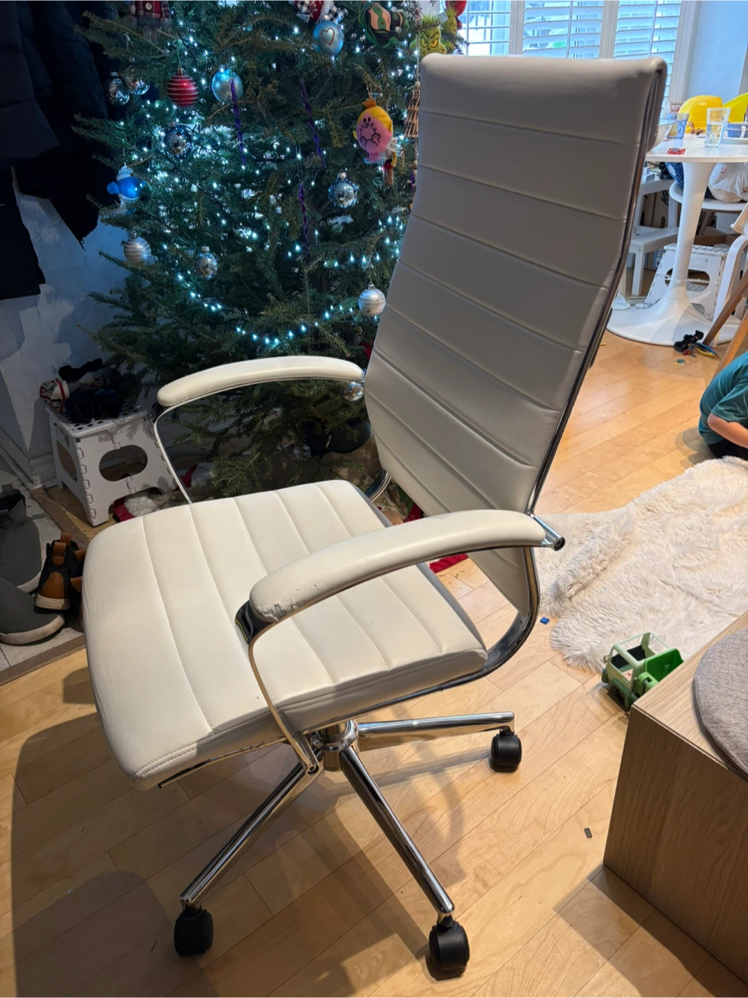 White Office Chair - Some Wear - photo 2