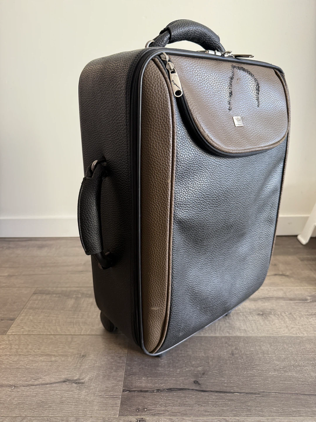 Verage leather Rolling Carry-On Suitcase & Cosmetic Bag Set - photo 5