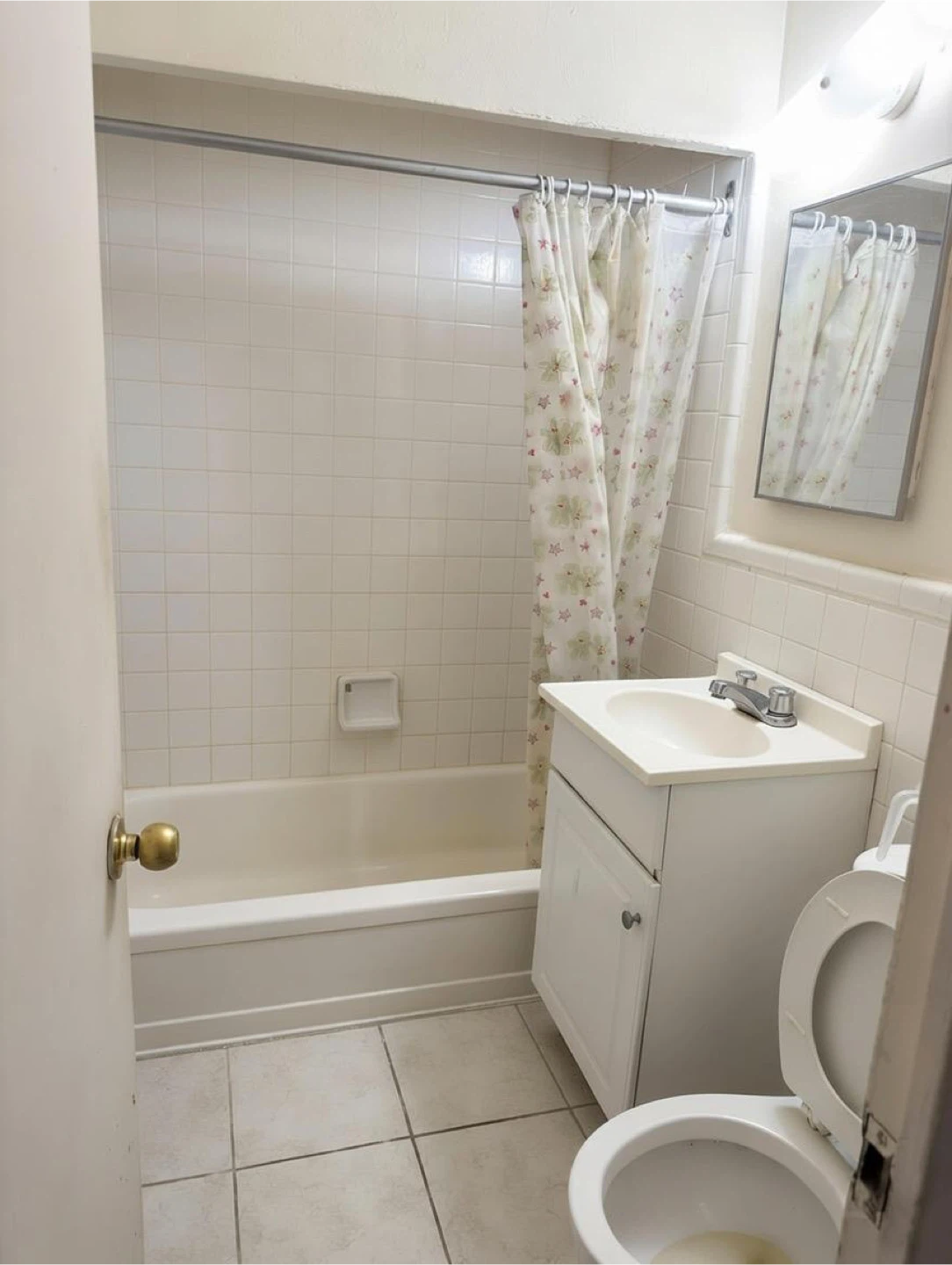 Private Room for Rent  | Scarborough   (Eglinton & Birchmount) - photo 4