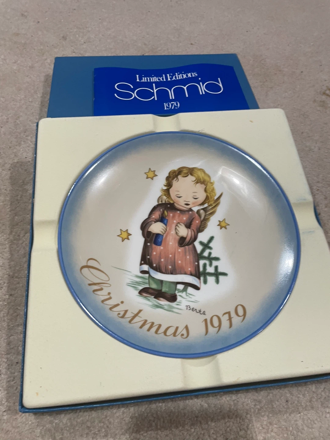 Decorative Collector Plates