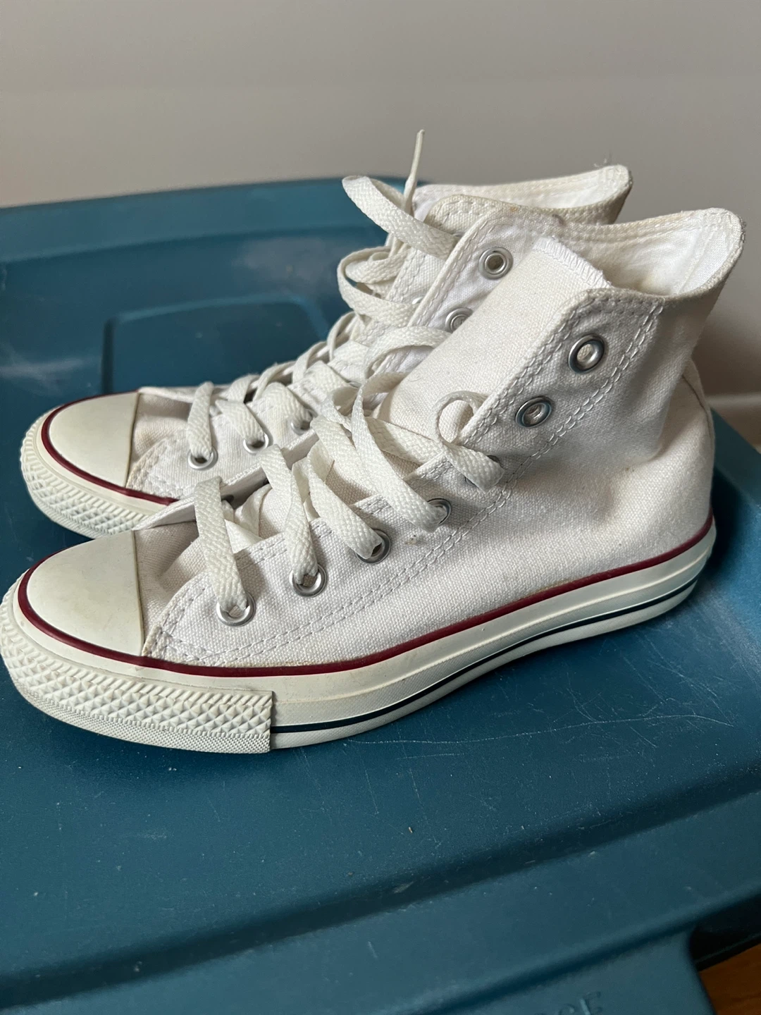 Converse All Star High Top - Women's US 6