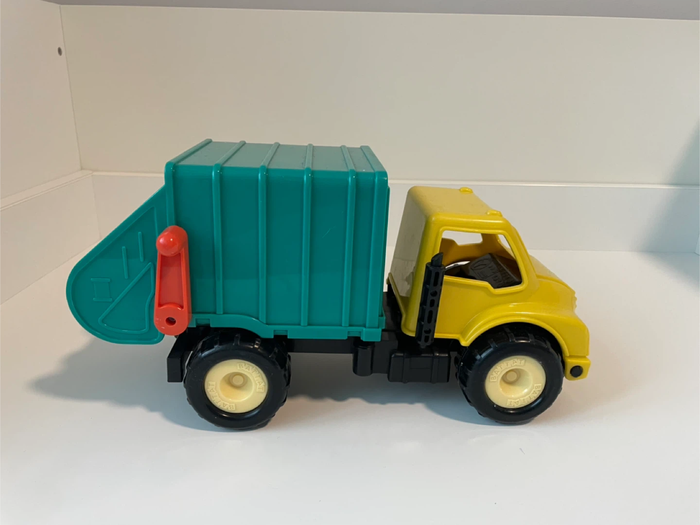 2 Truck Toys