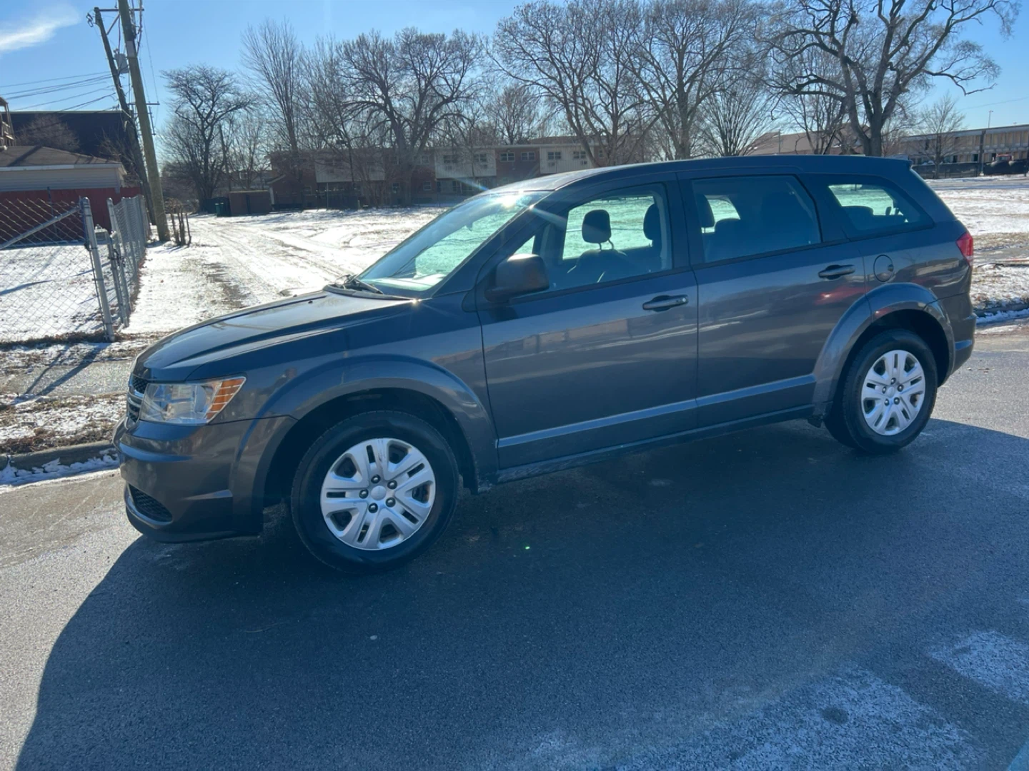 Gray Dodge Journey SUV - photo 4