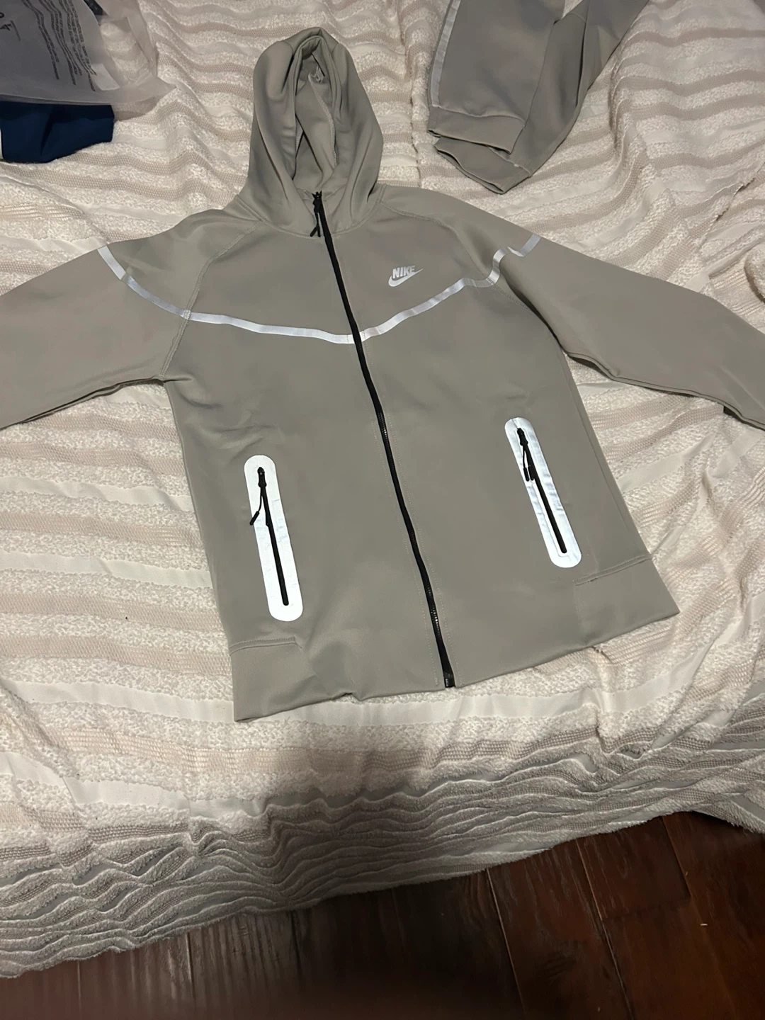 Nike Tech Fleece Grey Tracksuit - Size Small